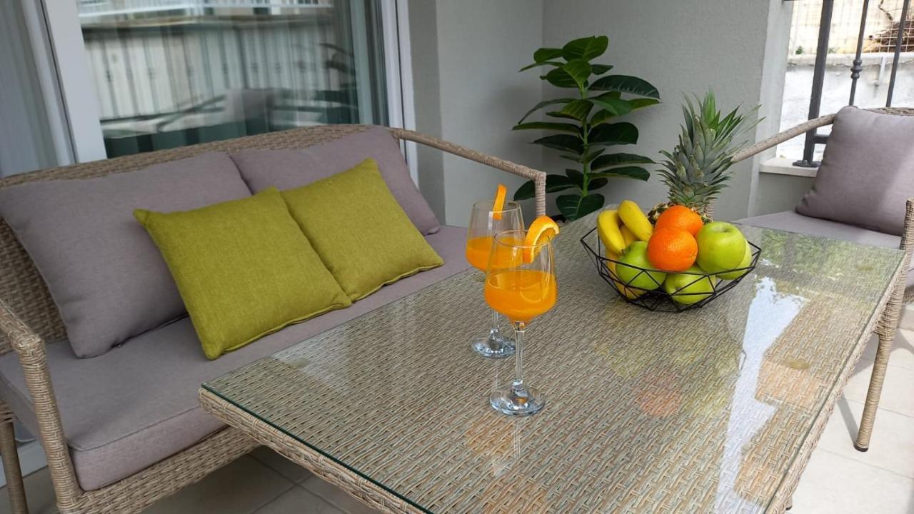 Lux Apartman Antonija Makarska Luaran gambar